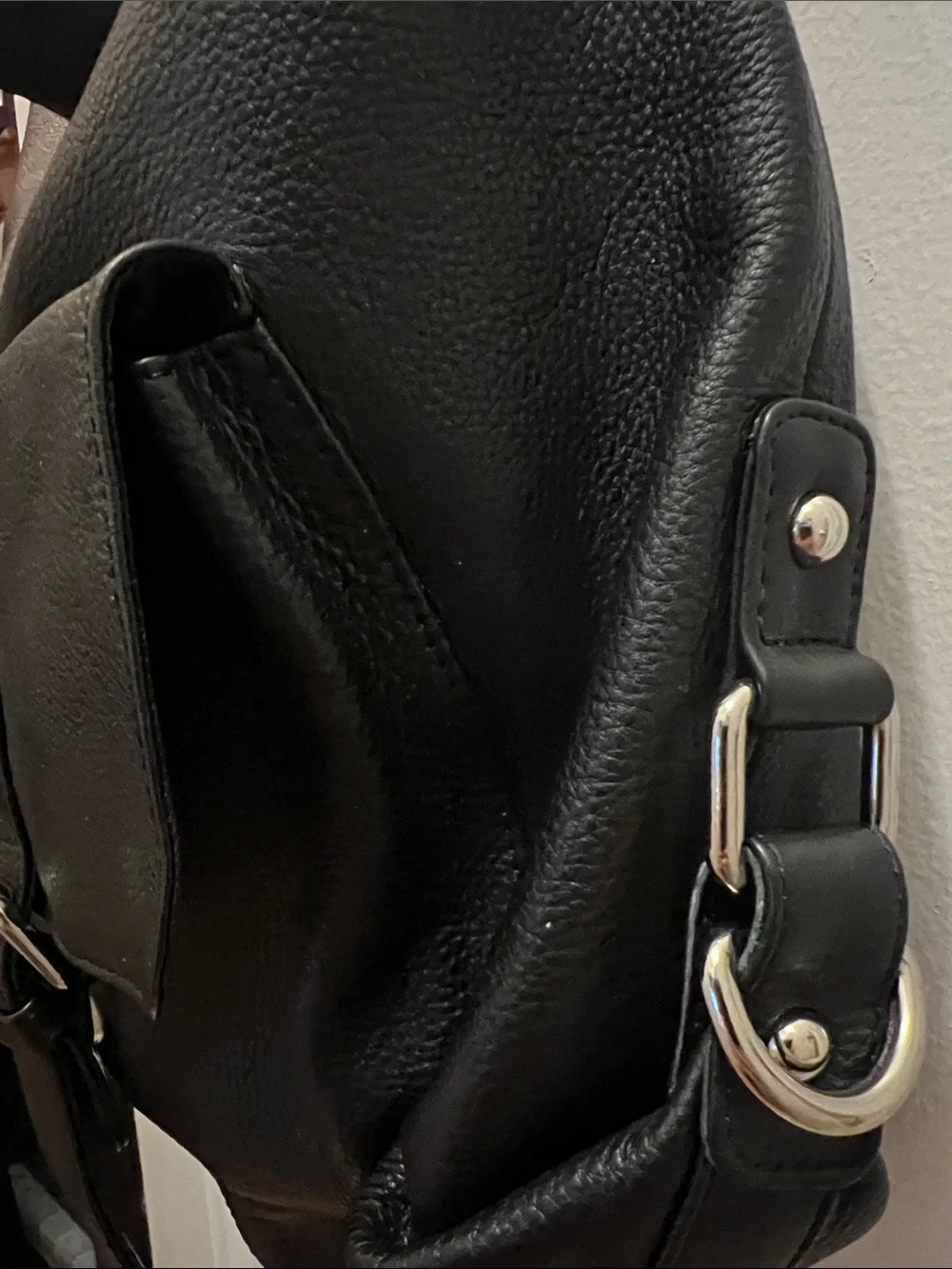 Tano Black Leather Hobo Shoulder Bag - Picture 4 of 9
